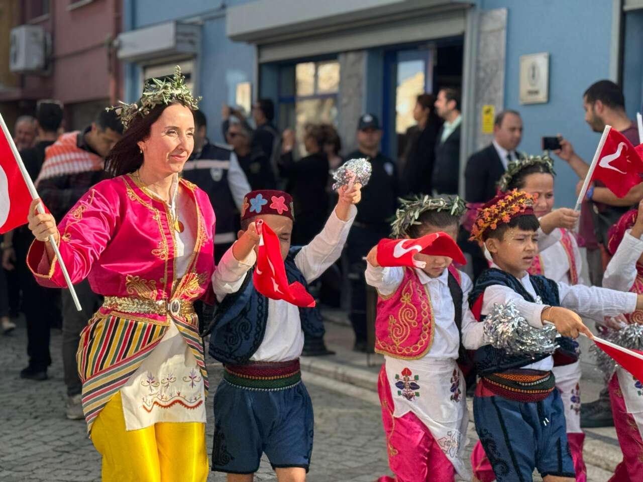 11. Milas Zeytin Hasat Şenliği Başladı 11